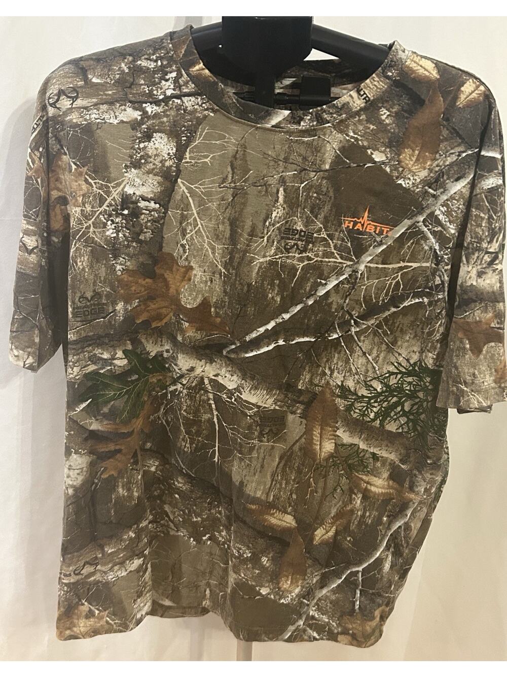 Habit Camo Men's size 2XL T-Shirt